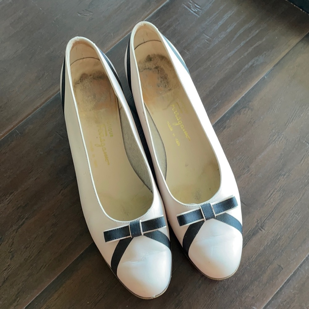 Salvatore Ferragamo pale pink cream color shoes